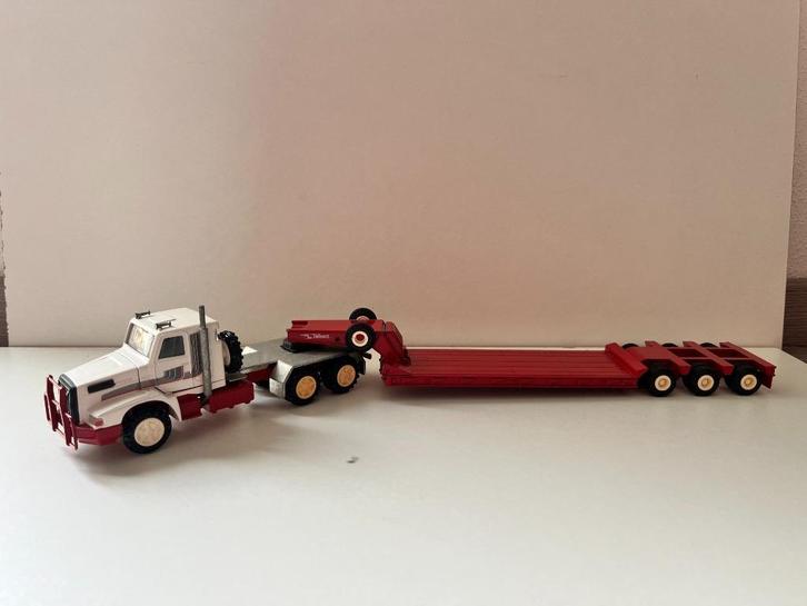 Volvo NL12 met dieplader van Conrad, Hobby en Vrije tijd, Modelauto's | 1:50, Gebruikt, Bus of Vrachtwagen, Conrad, Ophalen of Verzenden