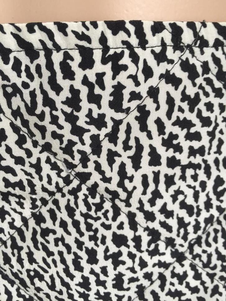 B1755 Caroline Biss: zwart/wit zijden rok Maat 38=M zijde, Kleding | Dames, Rokken, Zo goed als nieuw, Maat 38/40 (M), Wit, Knielengte