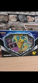 Pikachu V box met evolving skies packs, Hobby en Vrije tijd, Verzamelkaartspellen | Pokémon, Ophalen of Verzenden, Nieuw, Boosterbox