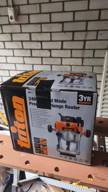 Triton TRA001 Bovenfreesmachine 2.400W - Nieuw! beschikbaar voor biedingen