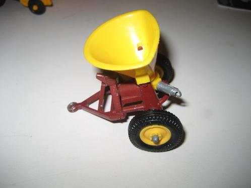 Britains zaad spreider, Hobby en Vrije tijd, Modelauto's | 1:32, Zo goed als nieuw, Tractor of Landbouw, Britains, Ophalen of Verzenden