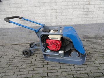 te huur Trilplaat/steenknipper/bandenzaag/tegellegger beschikbaar voor biedingen