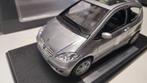 mercedes-benz A-klasse kleur grijs maisto 1:18, Hobby en Vrije tijd, Modelauto's | 1:18, Ophalen, Nieuw, Auto, Maisto
