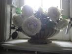 1 oude JARDINIERE + oude WITTE STOFFEN ROZEN - heb er 2, Antiek en Kunst, Ophalen of Verzenden