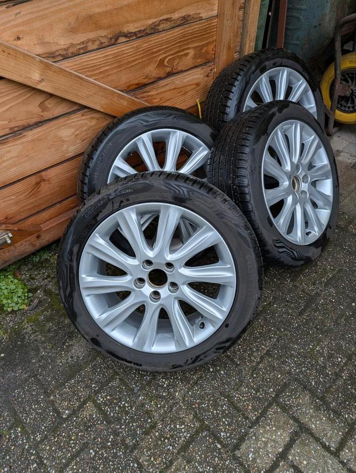 Volvo Mannan 17 inch met Vredestein all season banden, Auto-onderdelen, Banden en Velgen, Banden en Velgen, All Season, 17 inch