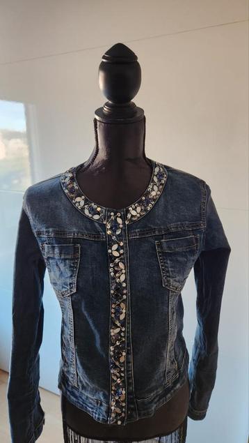 Denim jasje met kraaltjes - Maat 38 beschikbaar voor biedingen