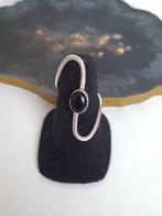 Zilveren ring onyx  Maat 17,75, Met edelsteen, 17 tot 18, Ophalen of Verzenden, Dame