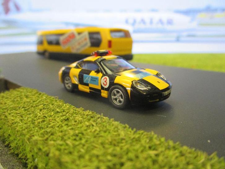 Porsche 997 911 Carrera S Schuco Hannover Airport Follow Me, Hobby en Vrije tijd, Modelauto's | 1:87, Nieuw, Auto, Schuco, Ophalen of Verzenden