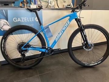 Mendiz X21  Carbon diverse maten op=op beschikbaar voor biedingen