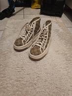 Guccs, Ophalen of Verzenden, Zo goed als nieuw, Sneakers of Gympen
