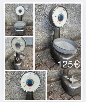 Industriële Italiaanse Weegschaal – Authentiek Vintage beschikbaar voor biedingen