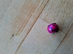 1 roze met zwart zilveren bedeltje., Overige merken, Ophalen of Verzenden, Zo goed als nieuw, 1 bedel