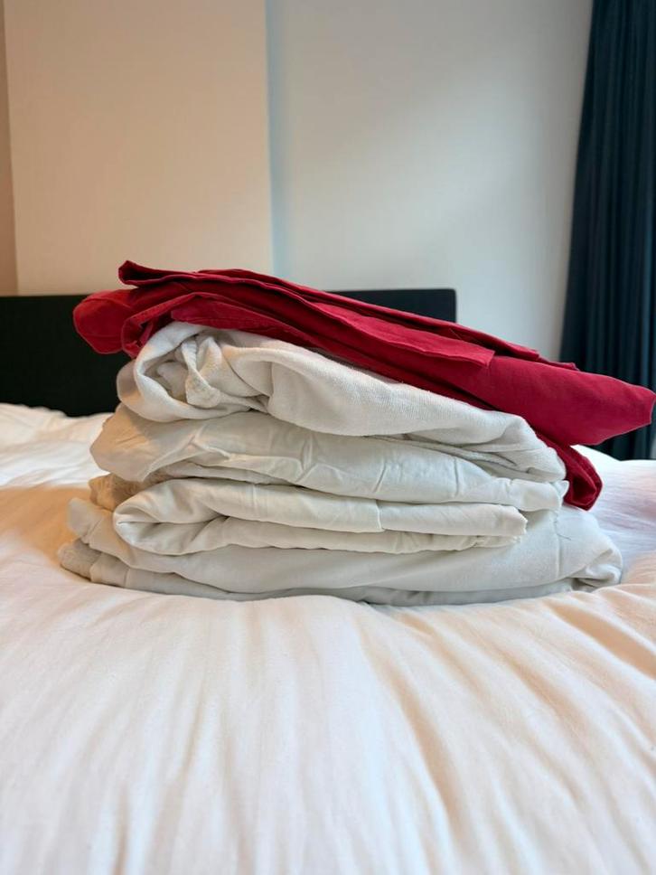 Set beddengoed (dekbedovertrek, hoeslaken, molton), Huis en Inrichting, Slaapkamer | Beddengoed, Zo goed als nieuw, Dekbedovertrek