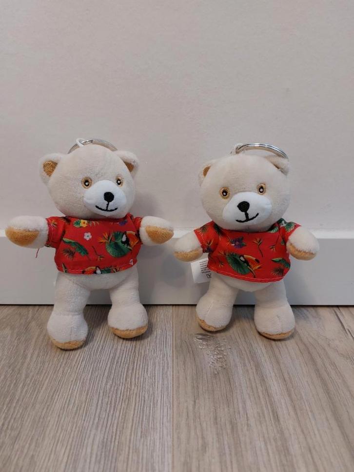 Knuffel sleutelhanger robijn robijntje beer wasmiddel L885, Kinderen en Baby's, Speelgoed | Knuffels en Pluche, Zo goed als nieuw