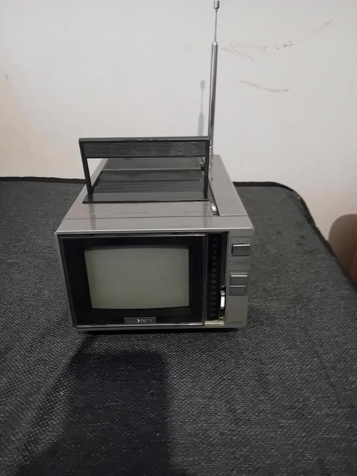 Sony kv-6000be trinitron kleuren crt tv draagbaar jaren 80, Audio, Tv en Foto, Vintage Televisies, 100 cm of meer, Sony, Ophalen of Verzenden