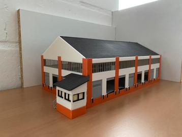 Faller 983 TNT distributie centrum H0 exclusief beschikbaar voor biedingen