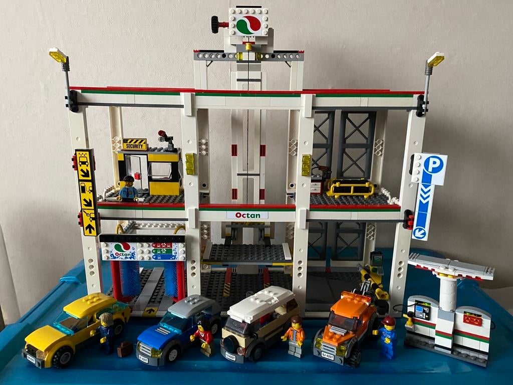 Legoset 4207 - city garage, Kinderen en Baby's, Speelgoed | Duplo en Lego, Ophalen of Verzenden, Zo goed als nieuw