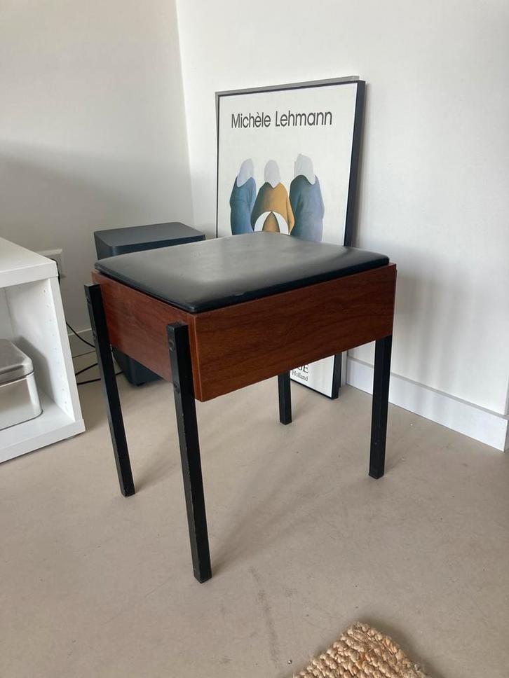 Vintage / Midcentury naai krukje, Huis en Inrichting, Krukjes, Gebruikt, Hout, Ophalen