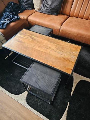 Salontafel set mangohout beschikbaar voor biedingen