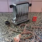 Broodrooster met 2 klepjes jaren 70 zilverkleurig als nieuw, Huis en Inrichting, Keuken | Keukenbenodigdheden, Ophalen of Verzenden