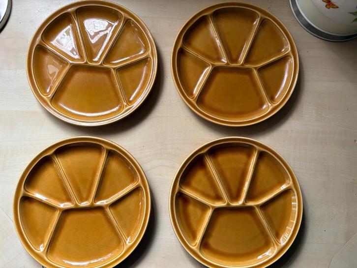 Vintage gourmet/fondueborden van Gien, Huis en Inrichting, Keuken | Servies, Zo goed als nieuw, Bord(en), Overige stijlen, Keramiek
