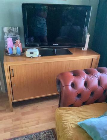 Vintage Eeka Roldeurkast - Stijlvol en Praktisch! beschikbaar voor biedingen