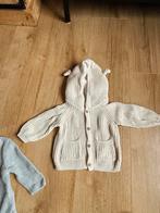 2x gebreide vest in maat 62, Ophalen of Verzenden, Zo goed als nieuw, Jongetje of Meisje, Truitje of Vestje