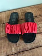 Rode Dames Slippers Maat 38, Ophalen of Verzenden, Zo goed als nieuw, Rood, Slippers