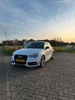 Audi A1 1.2 Tfsi 63KW SB 2014 Wit, Auto's, Audi, Voorwielaandrijving, Euro 5, Stof, A1