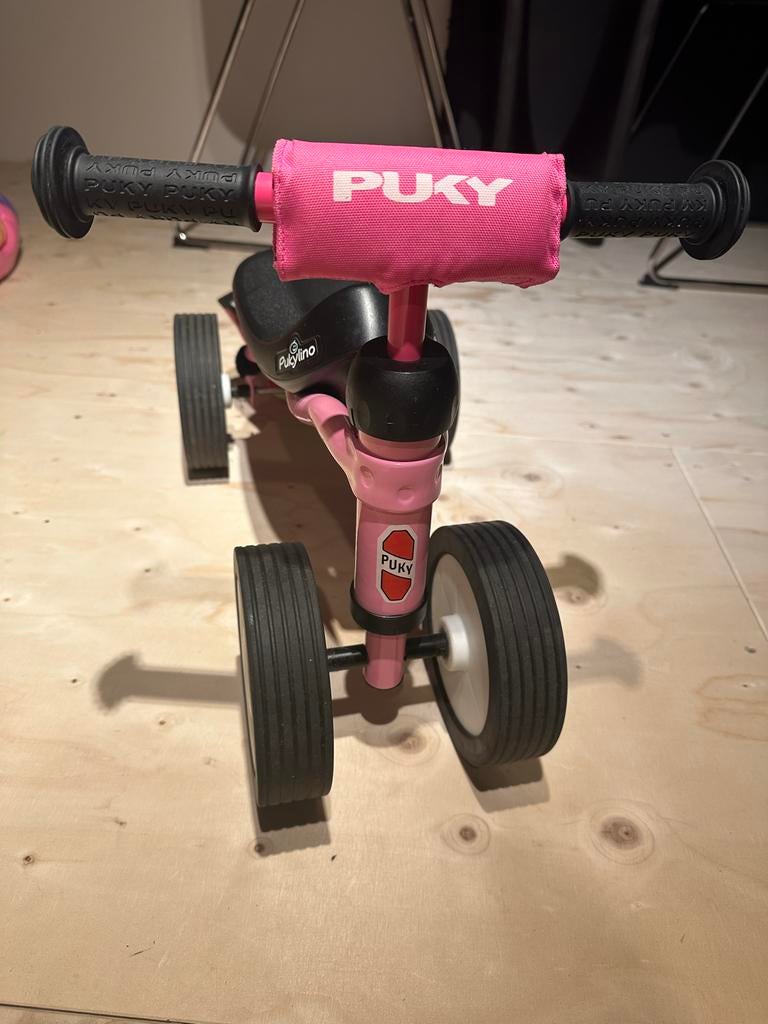 Puky Pukylino loopfiets roze met mandjes, Kinderen en Baby's, Speelgoed | Buiten | Voertuigen en Loopfietsen, Ophalen, Zo goed als nieuw