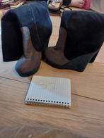 Laarzen met hoge sleehakmaat 37, Ophalen, Hoge laarzen, Zwart, Gedragen