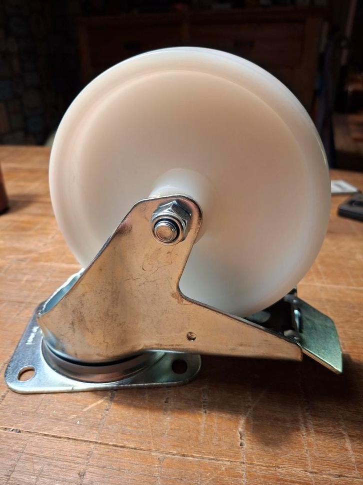 Zwenkwielen met rem zware kwaliteit nieuw, Doe-het-zelf en Verbouw, Zwenkwielen, Nieuw, Ophalen of Verzenden
