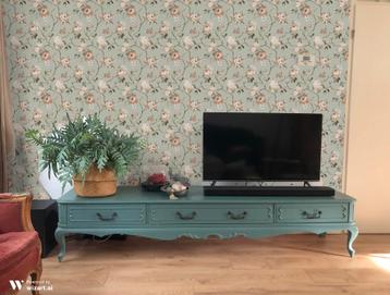 Laag dressoir queen Anne-stijl beschikbaar voor biedingen