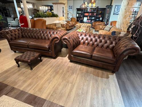 ENGELSE CHESTERFIELD 3+2+POEF SPRINGVALE Herne Bay bruin, Huis en Inrichting, Banken | Bankstellen, Zo goed als nieuw, 200 tot 250 cm