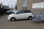 Lancia Ypsilon 1.4-16V Oro MEENEEMPRIJS/APK TOT 02-2026, Auto's, Lancia, Voorwielaandrijving, 15 km/l, Gebruikt, 4 cilinders