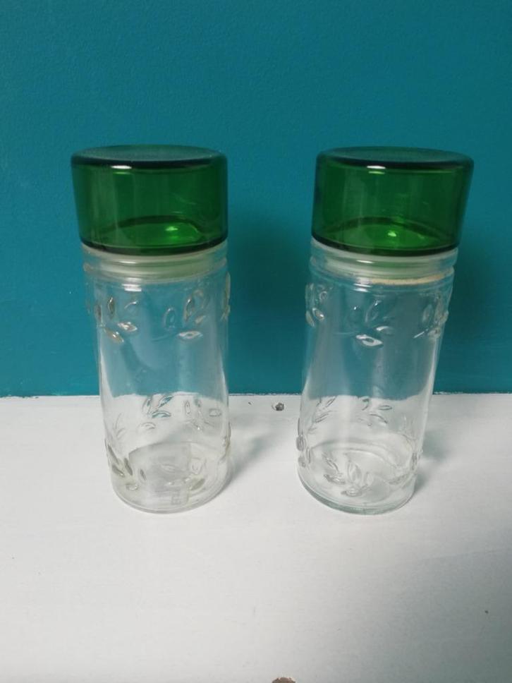 Vintage voorraadpotjes kruidenpotjes 2x glas groen deksel, Huis en Inrichting, Keuken | Potten en Pannen, Zo goed als nieuw, Pot, Bus of Blik