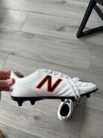 New Balance Voetbalschoenen - Maat 42.5, Sport en Fitness, Voetbal, Maat XS of kleiner, Ophalen of Verzenden, Zo goed als nieuw