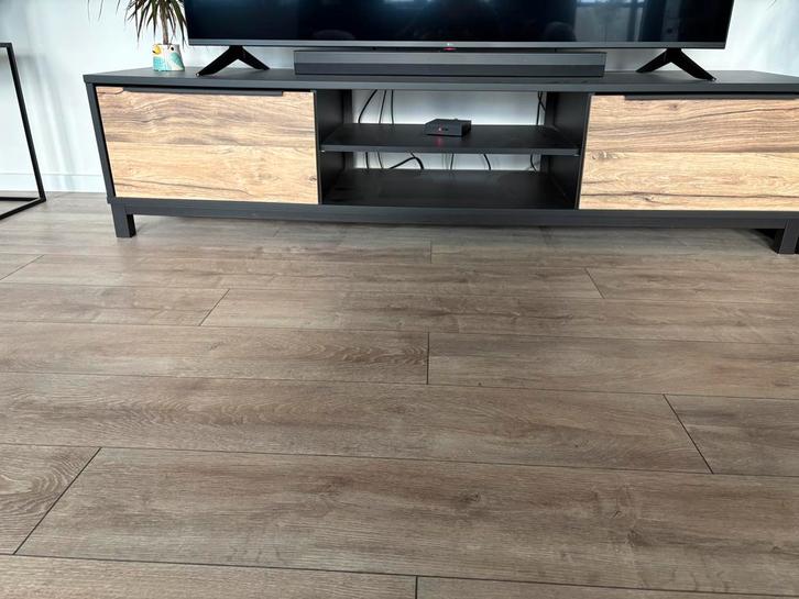 Tv meubel, Huis en Inrichting, Kasten | Televisiemeubels, Zo goed als nieuw, Minder dan 100 cm, 25 tot 50 cm, Ophalen