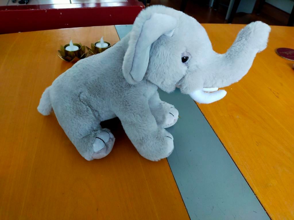 Knuffel olifant grijs, Kinderen en Baby's, Speelgoed | Knuffels en Pluche, Ophalen of Verzenden, Zo goed als nieuw, Olifant