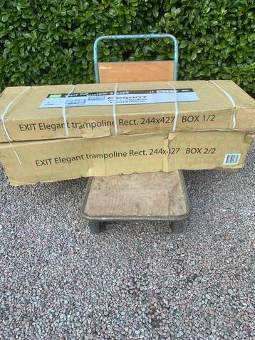 EXIT elegant trampoline 244x427 cm rechthoek nieuw in doos beschikbaar voor biedingen