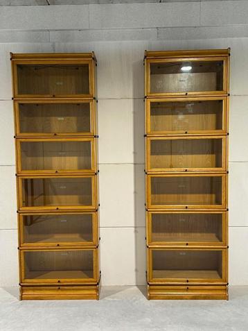 Dubbele rij Globe Wernicke boekenkast beschikbaar voor biedingen