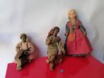 3 kleine poppen, klederdracht, Ophalen of Verzenden, Gebruikt, Pop