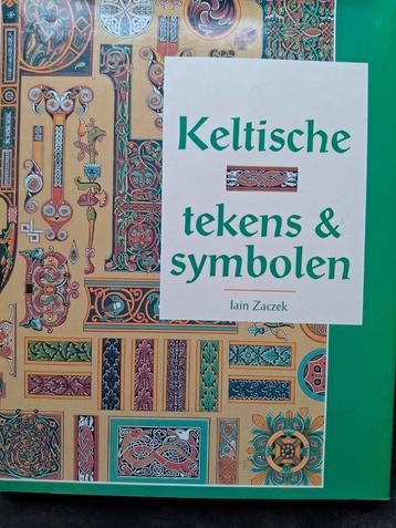Keltische tekens en symbolen sieraden artefacten Vikings beschikbaar voor biedingen