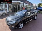 Peugeot 206 CC 2.0-16V LEER AIRCO NETTE CABRIO, Auto's, 136 pk, Gebruikt, Zwart, 4 cilinders