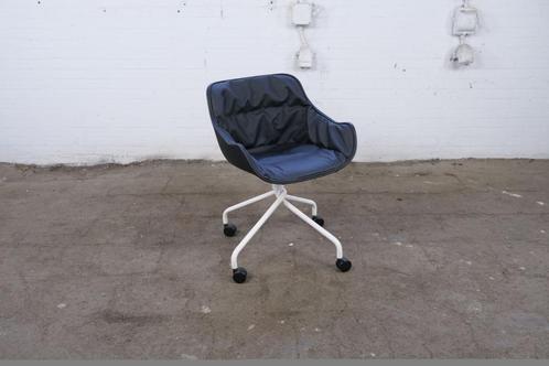 8x Design stoel zwart leder en wit frame, Huis en Inrichting, Stoelen, Nieuw, Vijf, Zes of meer stoelen, Leer, Metaal, Zwart, Ophalen of Verzenden