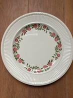 Wedgwood - Rosalind bord / schaal 32,5 cm, Ophalen of Verzenden, Wedgwood, Porselein, Schaal of Schalen
