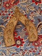 Vintage inzetstuk. "Oranje goud en wit- V Vorm"., Hobby en Vrije tijd, Naaien en Fournituren, Verzenden, Nieuw, Overige typen