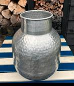 2 aluminium hamerslag vazen, Ophalen, Overige materialen, Overige kleuren, Zo goed als nieuw