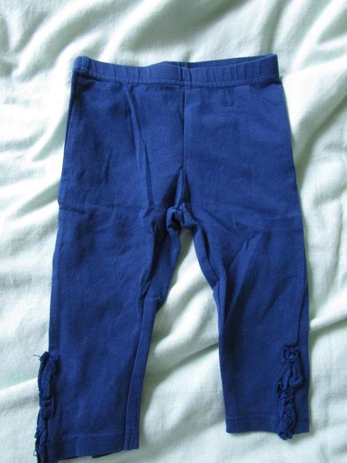 Pebble stone maat 68 - blauwe legging met ruffle randje, Kinderen en Baby's, Babykleding | Maat 68, Zo goed als nieuw, Meisje