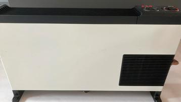 Elektrische kachel met ingebouwde ventilator beschikbaar voor biedingen